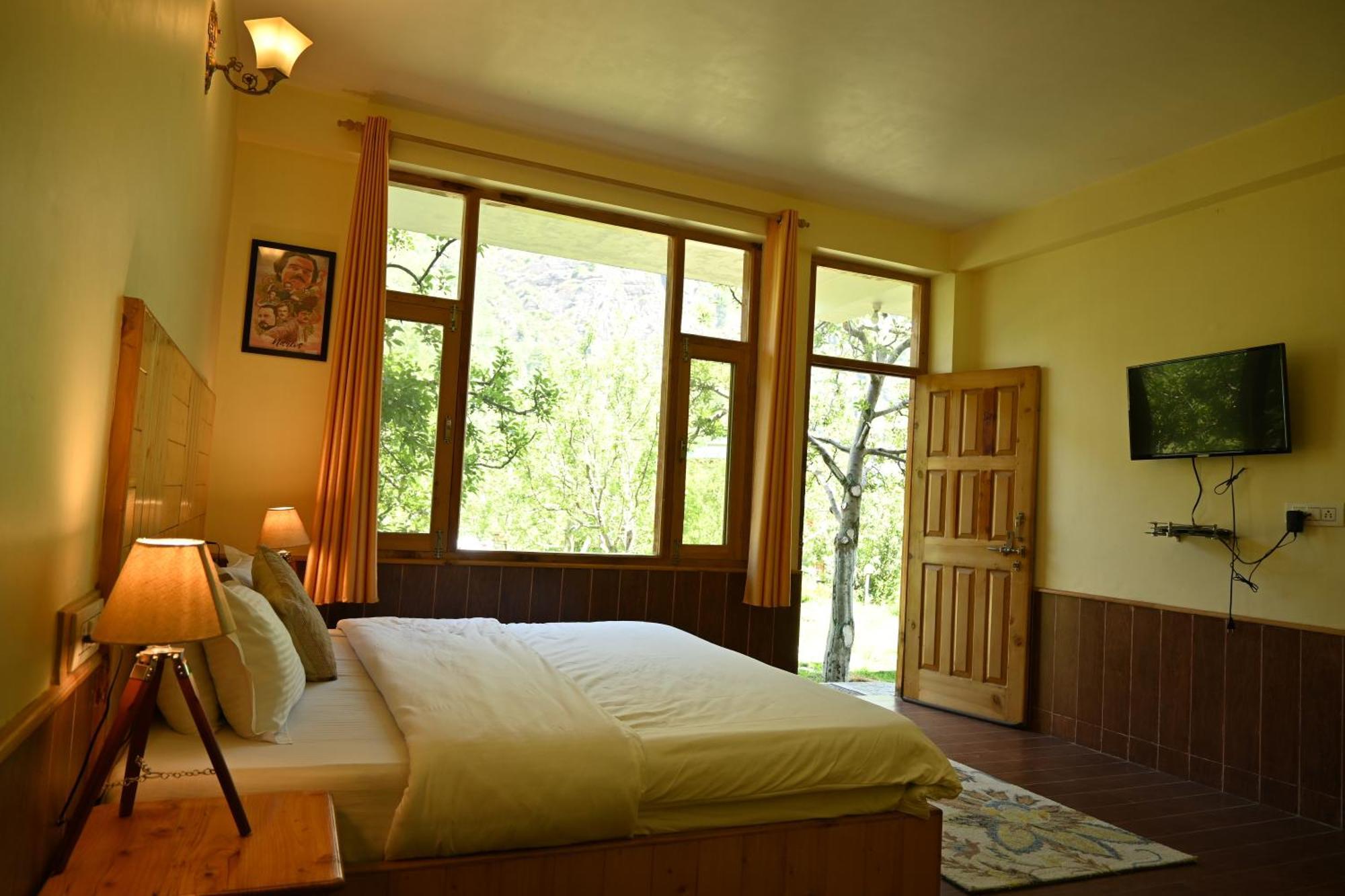 Cascade Mountain Retreat Manali Bed and Breakfast Exteriör bild