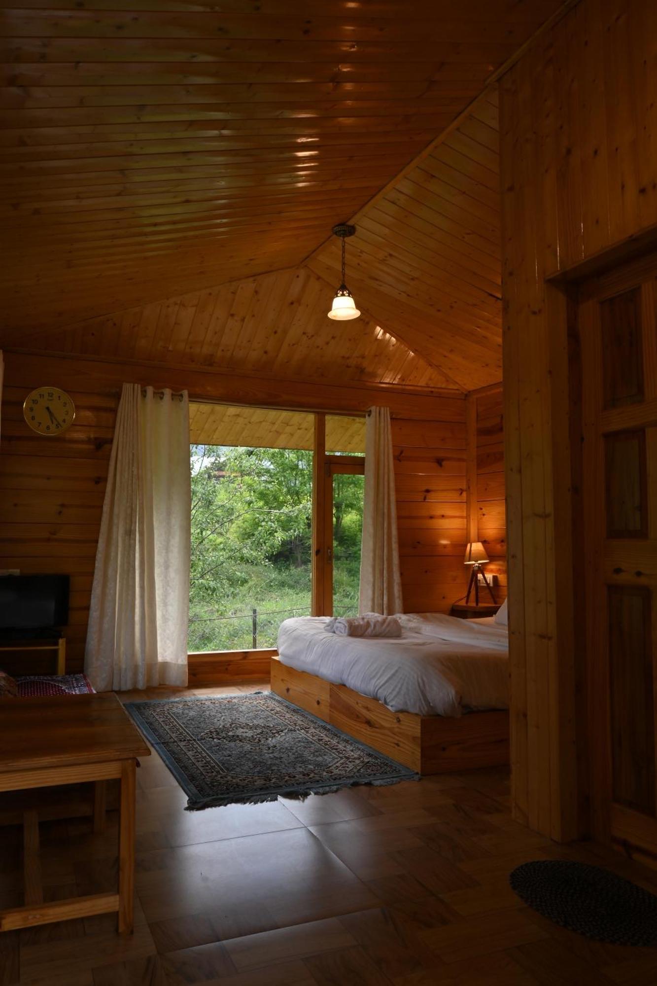 Cascade Mountain Retreat Manali Bed and Breakfast Exteriör bild
