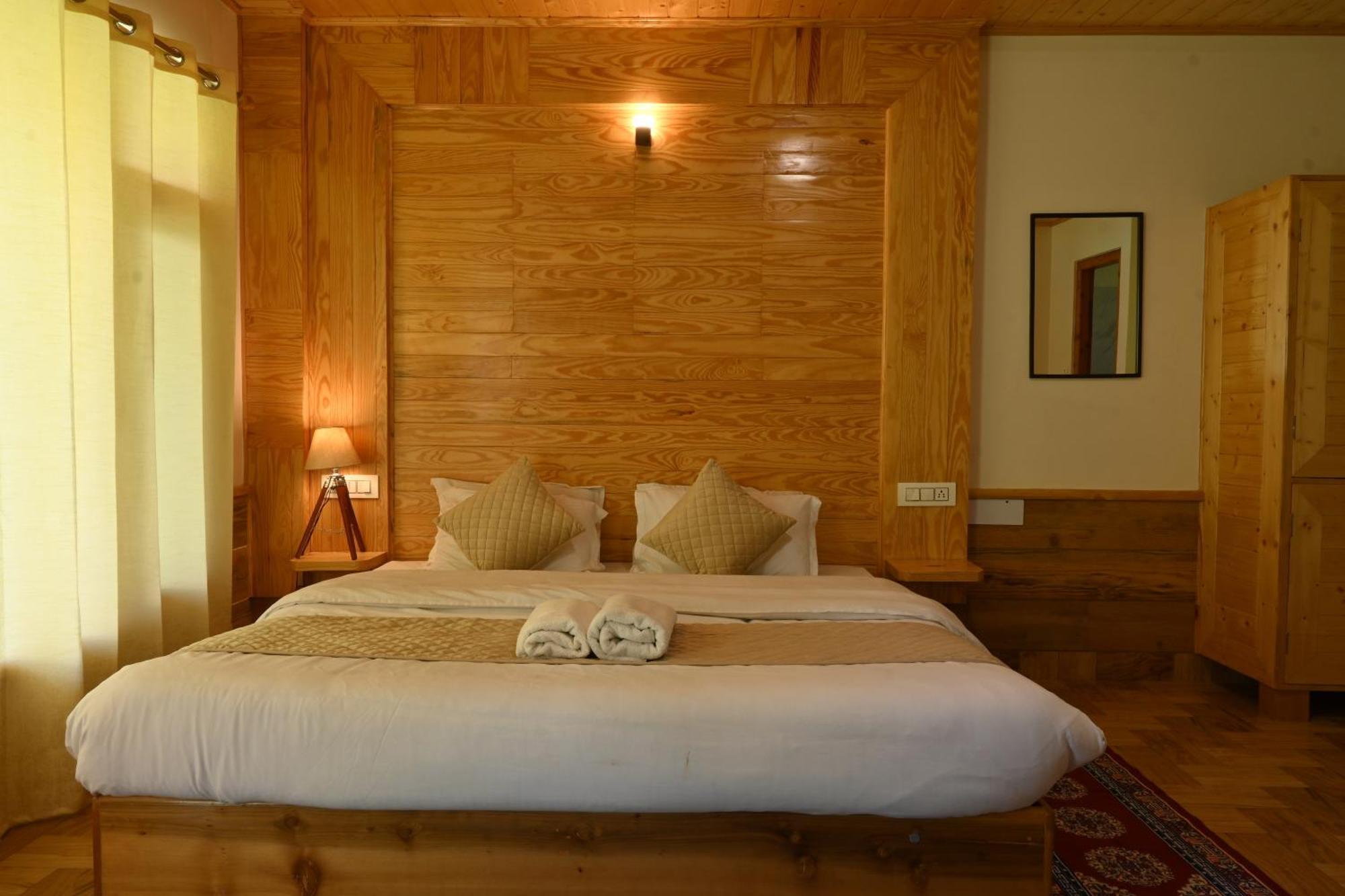 Cascade Mountain Retreat Manali Bed and Breakfast Exteriör bild