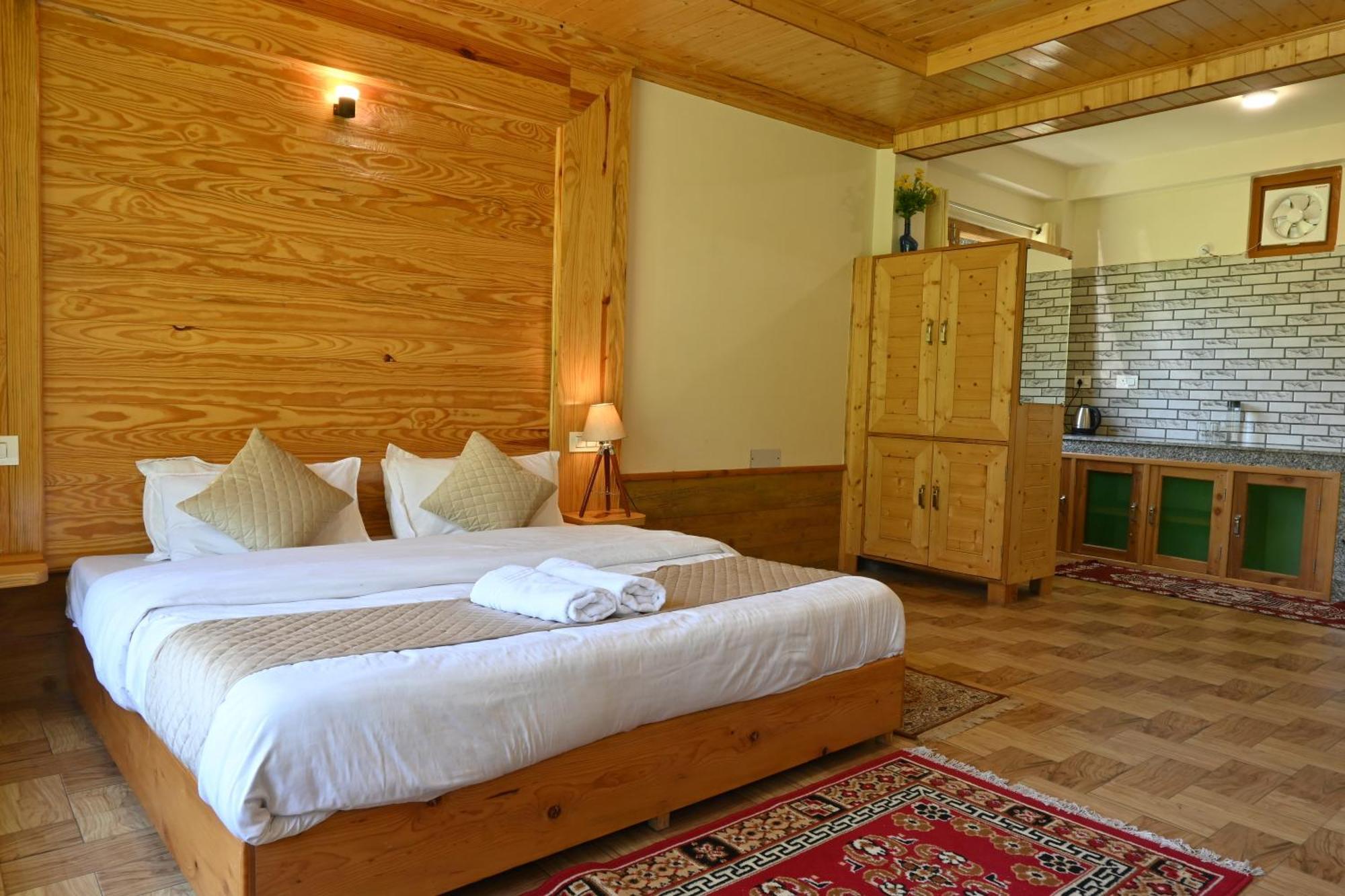 Cascade Mountain Retreat Manali Bed and Breakfast Exteriör bild