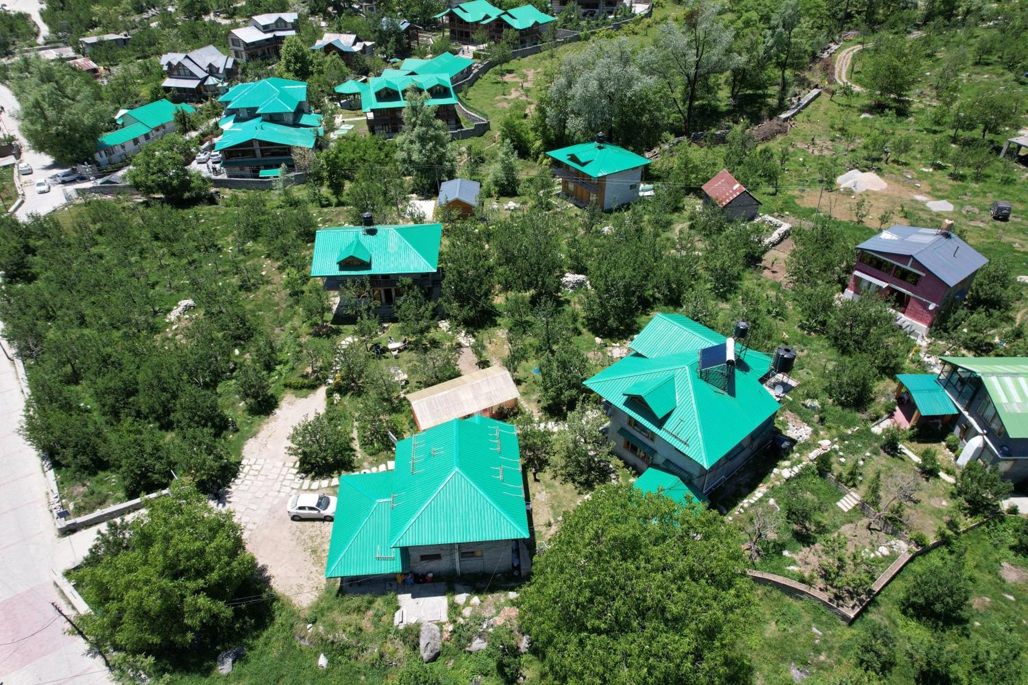 Cascade Mountain Retreat Manali Bed and Breakfast Exteriör bild