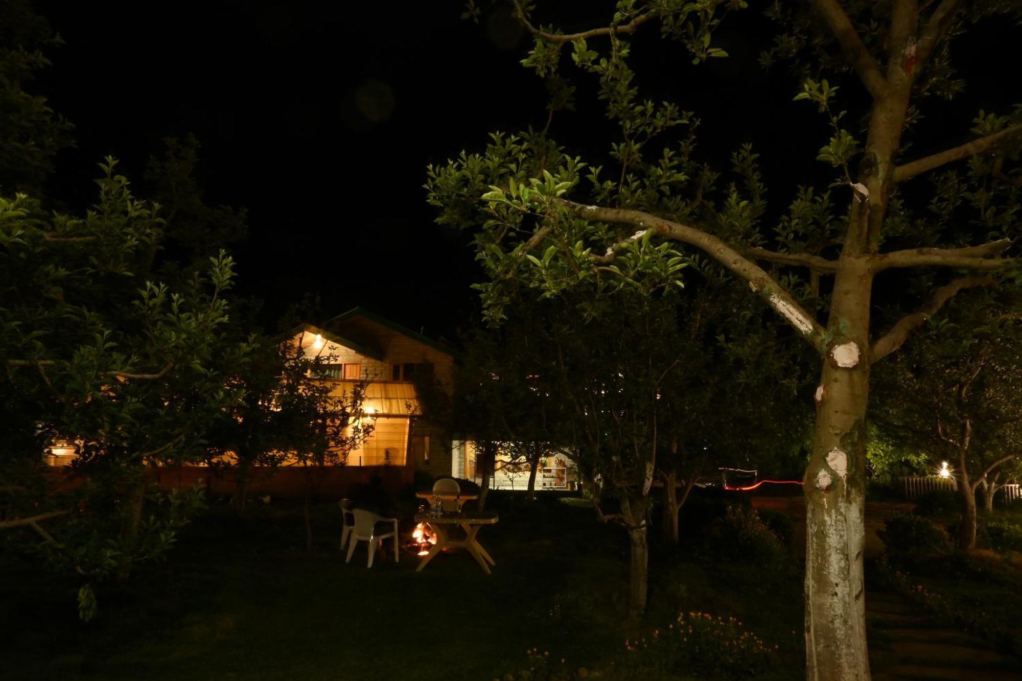 Cascade Mountain Retreat Manali Bed and Breakfast Exteriör bild
