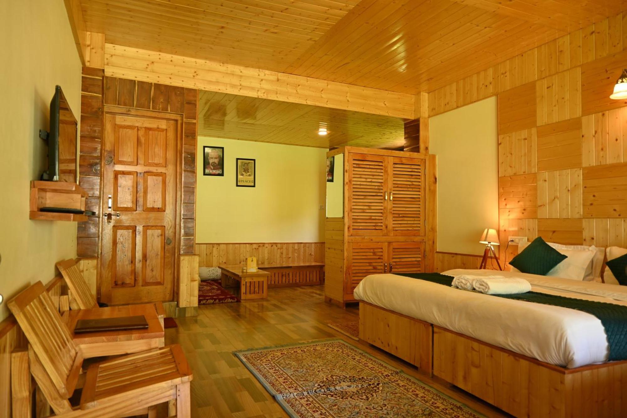 Cascade Mountain Retreat Manali Bed and Breakfast Exteriör bild