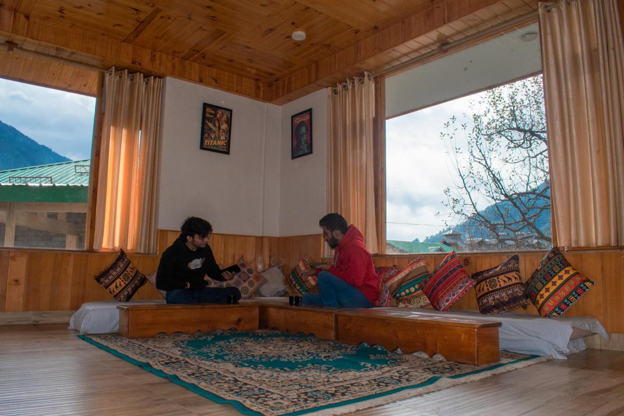 Cascade Mountain Retreat Manali Bed and Breakfast Exteriör bild